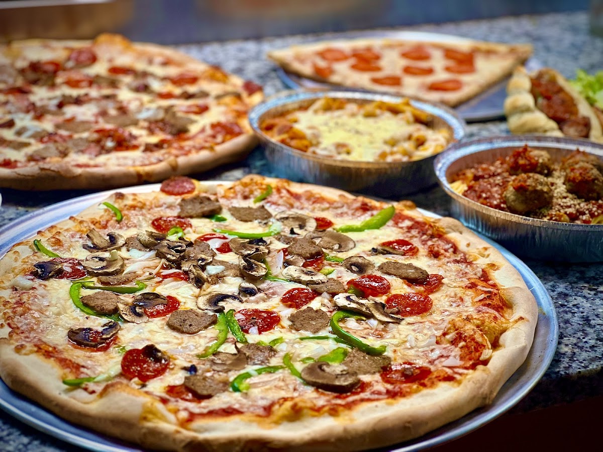 Twisted Pizza And The Seafood Shack Norfolk Photos 2